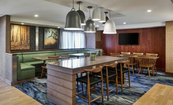 Fairfield Inn and Suites Rochester East
