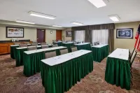 Hampton Inn Gaylord Hotels in Dover Township