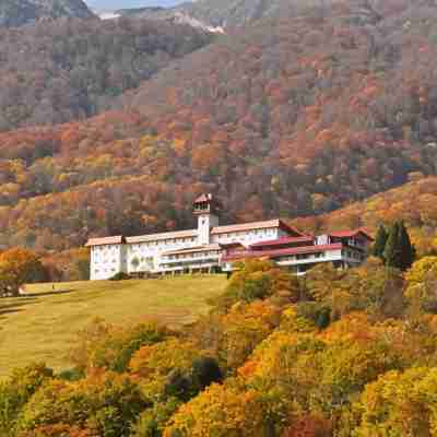 赤倉観光ホテル Hotel Exterior