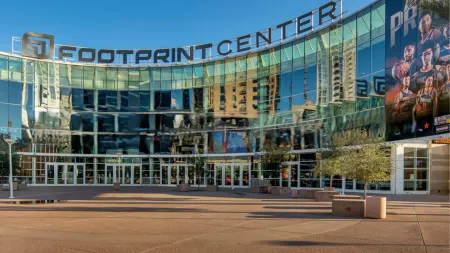 Stunning Mountain Views and Private Spa - Luxurious Desert Escape Отели в г. Кейв Крик