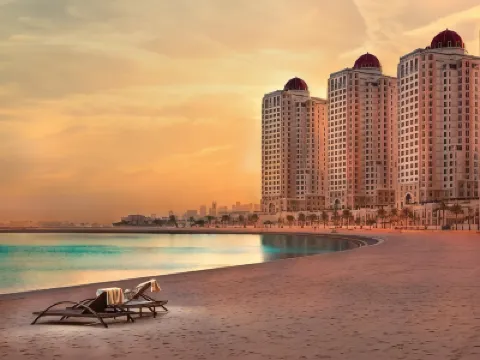 Retaj Baywalk Residence Hotels near The Pearl Island