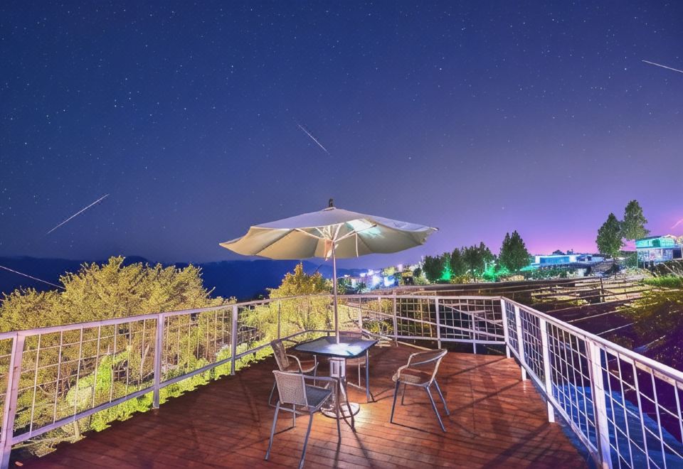 칭징 배이 이 비앤비 객실