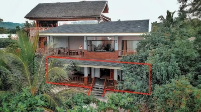 Juvy's Beach House - Entire ground floor of exclusive villa just by the beach Hotels near Siquijor