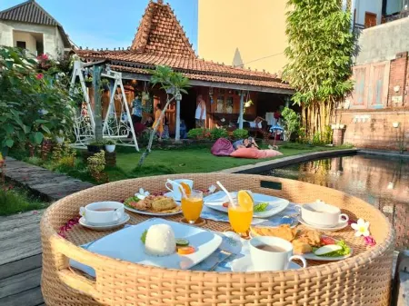 Villa Toti Pacet - River Front Отели в г. Wonosalam