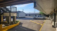 Camelot Court Motel