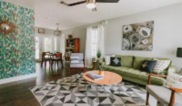 3Br/2BA w/Golf Cart! Near the Beach and Downtown in Ocean Springs! Maison Bleu