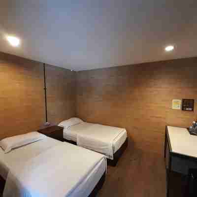 天才汽車公園飯店 Rooms