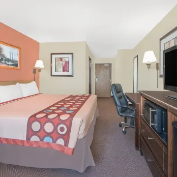 Super 8 by Wyndham Ottumwa