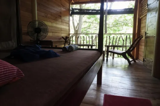 亞拉河邊小屋酒店