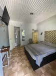 Sunbloom Beachfront Hotel and Restaurant Zambales فنادق في Candelaria