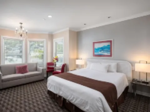 グレンモア プラザ ホテル アバロンのホテル