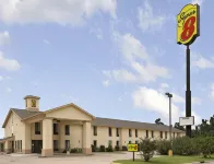 Super 8 by Wyndham Sulphur Lake Charles Hotels in Sulphur