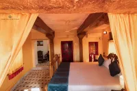 Deepak Rest House