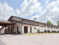 Super 8 by Wyndham Algona Hotels in Algona
