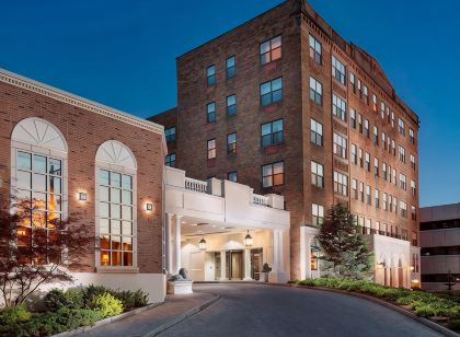 Collegian Hotel & Suites, Trademark Collection by Wyndham