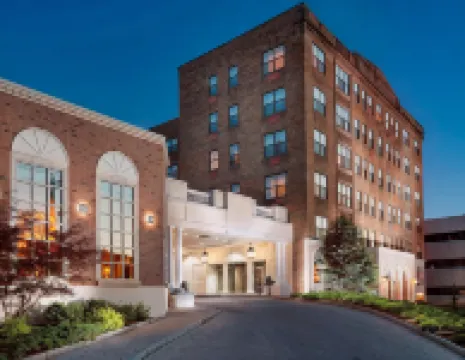 컬리전 호텔 & 스위트 트레이드마크 컬렉션 바이 윈덤