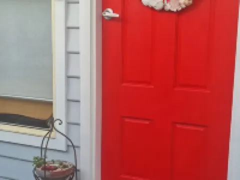 The Red Door - 1 Bedroom Studio and Bfst โรงแรมในUlverstone