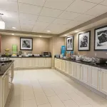 哈特福德曼徹斯特歡朋飯店