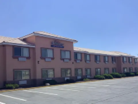 Baymont Inn & Suites by Wyndham Holbrook Hoteles en Holbrook