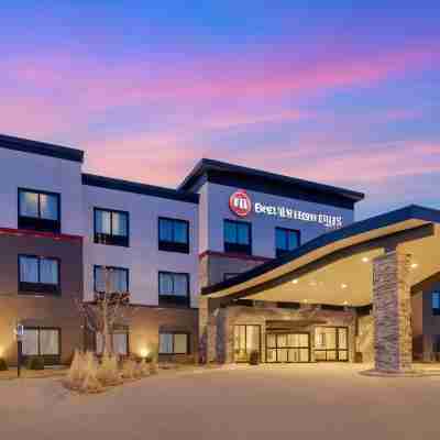 Best Western Plus at la Crescent Event Center Hotel Exterior