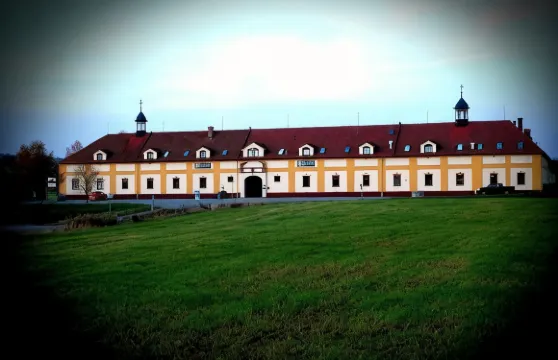 蘇迪基庭院酒店