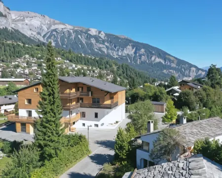 Flem Mountain Lodge Hotels in Flims