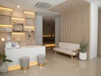 J & L Residence and Spa Hotels near Bang Khae