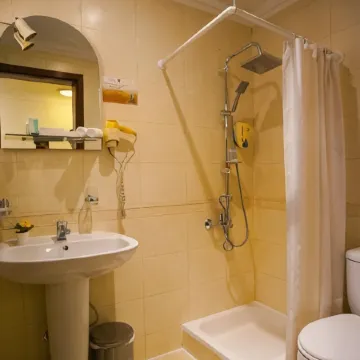 La Villa Suites Hotel