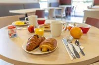 Ace Hotel Bourges - servizio colazione