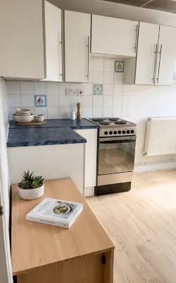 Stylish Studio with SuperKing Bed - chambre d’hôtes