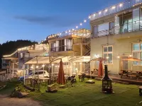 Yeongheungdo Family Pension Hotel berhampiran Pantai Simnipo
