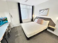 Golden Sands Motor Inn