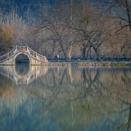 Hongcun Neighborhood · Smart Holiday Courtyard Homestay