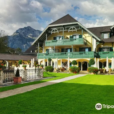 Hotel Friesacher โรงแรมใกล้วาสเซอร์สปีล เฮลล์บรุนน์