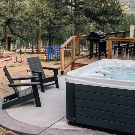 Bailey Escape - Hot Tub Game Room  4 Bed, 4 bath on 2.65 acres