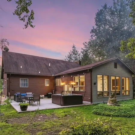 The Catskill Getaway • Near Bethel Woods & Hiking & HOT TUB