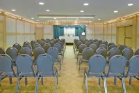 Clarion Lakeside Inn & Conference Centre