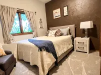 Delightful 3-bedroom house with WiFi in Juneau, AK, centrally located. - Homestays