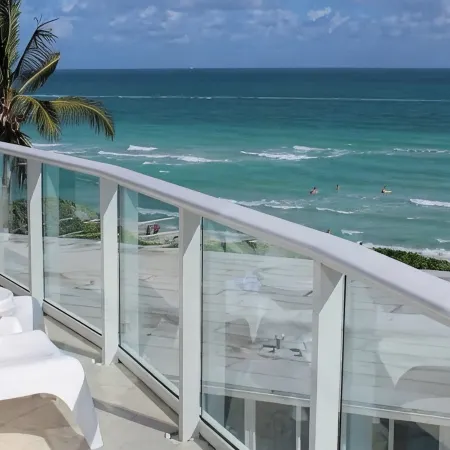 Luxury - Ocean Front 3 Bed 2 Bath Two Story Condo in Beach, Discounts Available!