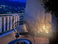 Charming apartment in Vence - Spectacular view, sunny, quiet, close to everything Hotels in Vence