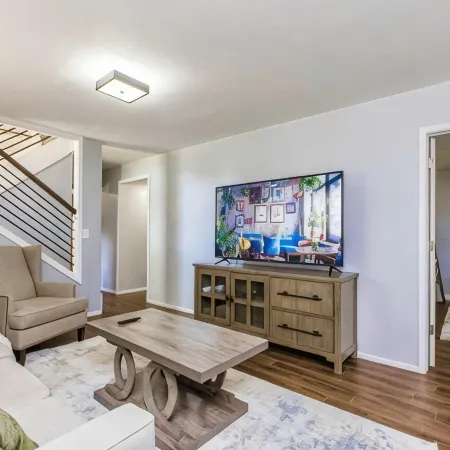SummerRidge Retreat with 5 bedrooms
