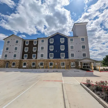 Texas Bungalows Hotel and Hotel Que at I35 Austin Pflugerville