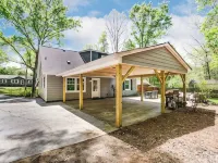 Charming Getaway on the Greenway! Hotels in Fort Mill