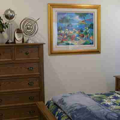 3-bedroom 3 bath house with semi-private beach access in Pompano Beach Rooms