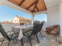 Apartments Neva Hotels in Novigrad