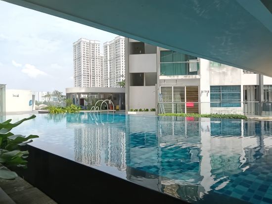 Spacious Studio@Zeva Near MRT/UPM/Equine