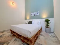 Jenjarom No. 32 Modern Cozy Homestay for 4 Pax by BeeStay - parking