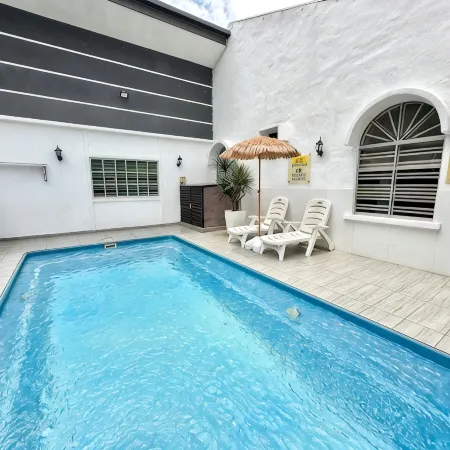 H&H 1 by H&H Leisure Guest House