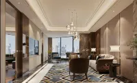 Phoenix Crowne Vinh - piscina