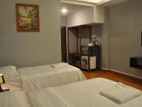 Pilgrim's Kitchen & Inn Hotels in der Nähe von Flughafen Savannakhet
